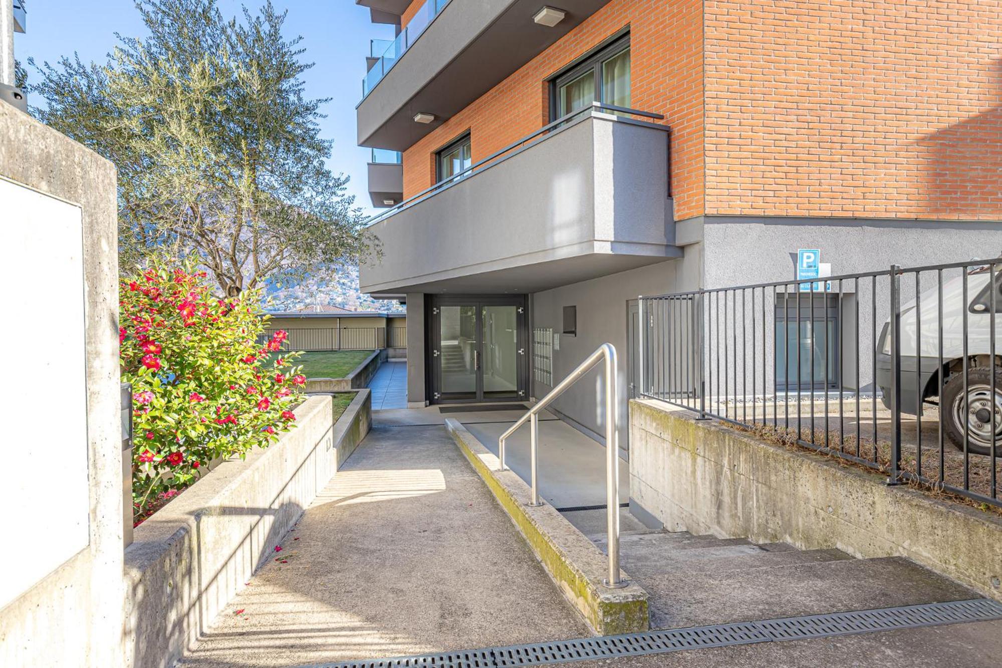 Imperial Of Lugano 3 With A Lake View Behind The Station And 10 Min From The Lake Of Lugano Exterior foto